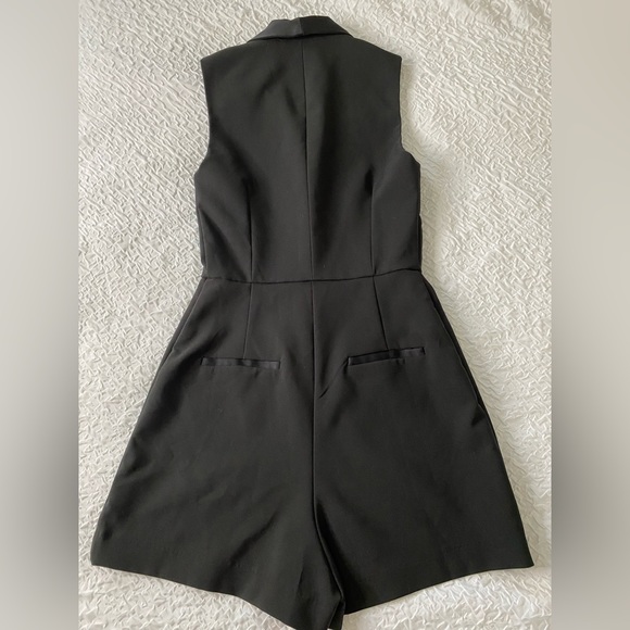 Elegant Cocktail Black Deep V-Neck Romper - Picture 5 of 11
